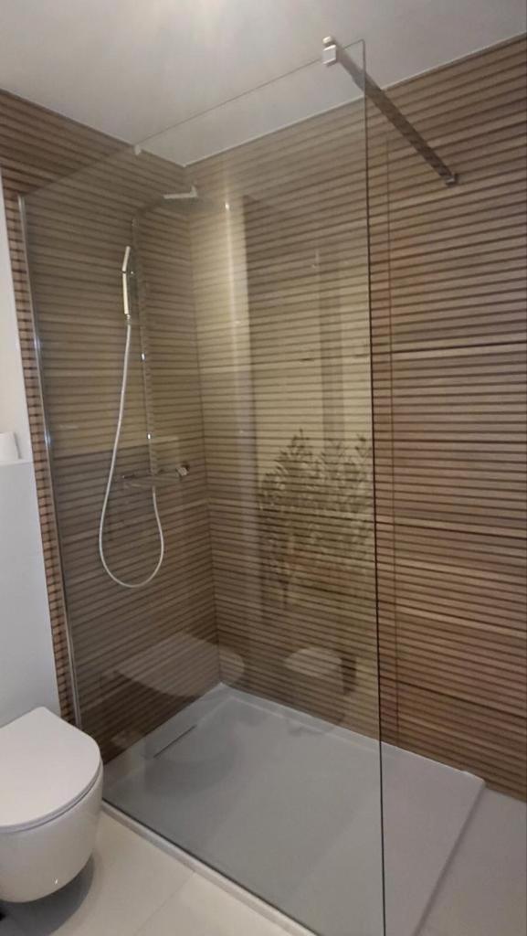 Petite Grey Apartment With Free Private Parking Загреб Екстериор снимка